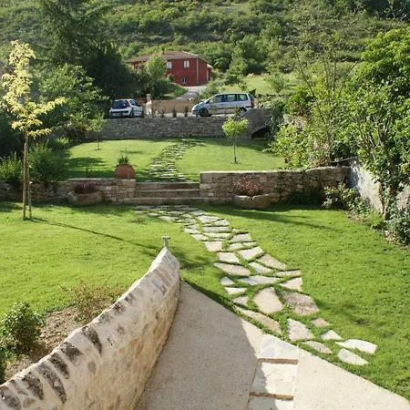 Bed & Breakfast Les Frejals 3*