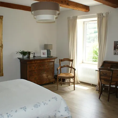 Les Frejals לינה וארוחת בוקר