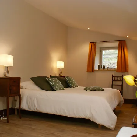 Les Frejals לינה וארוחת בוקר 3*