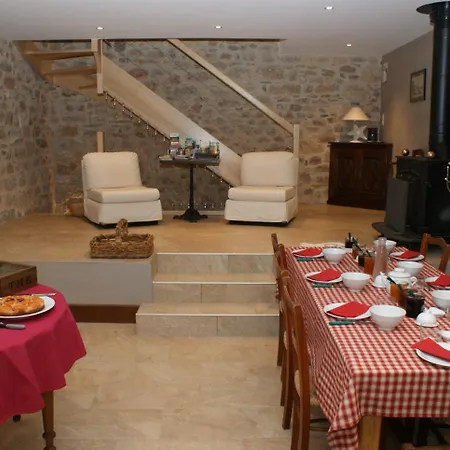 Les Frejals לינה וארוחת בוקר Compeyre